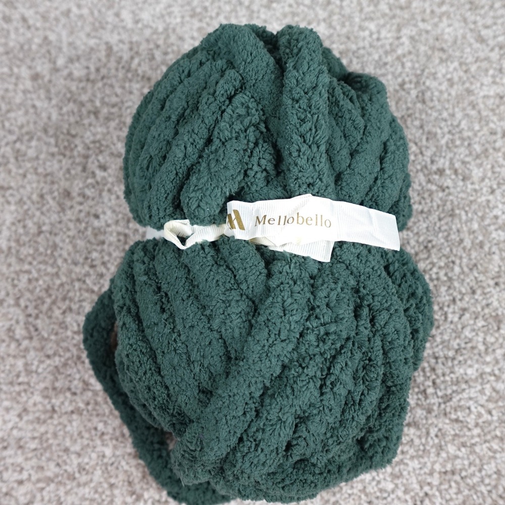 Mellobello Chunky Chenille Yarn Forest‎ Green Super Bulky Soft Blanket Yarn DIY